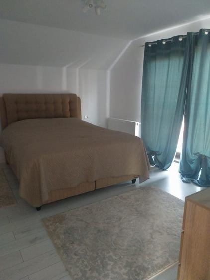 Casă cu 4 camere în Drumul Carului