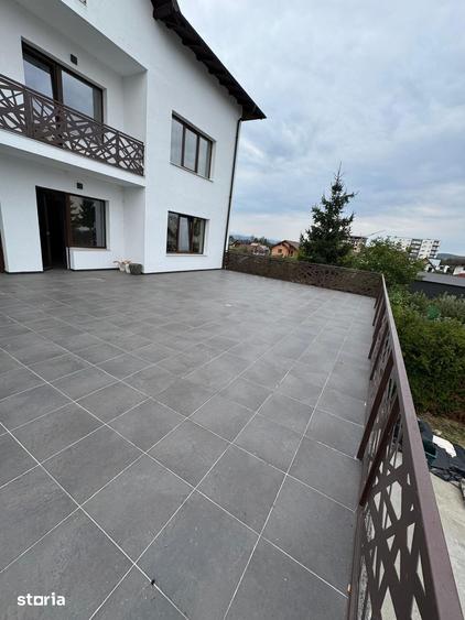 Spațiu comercial, de 100 mp, în Central