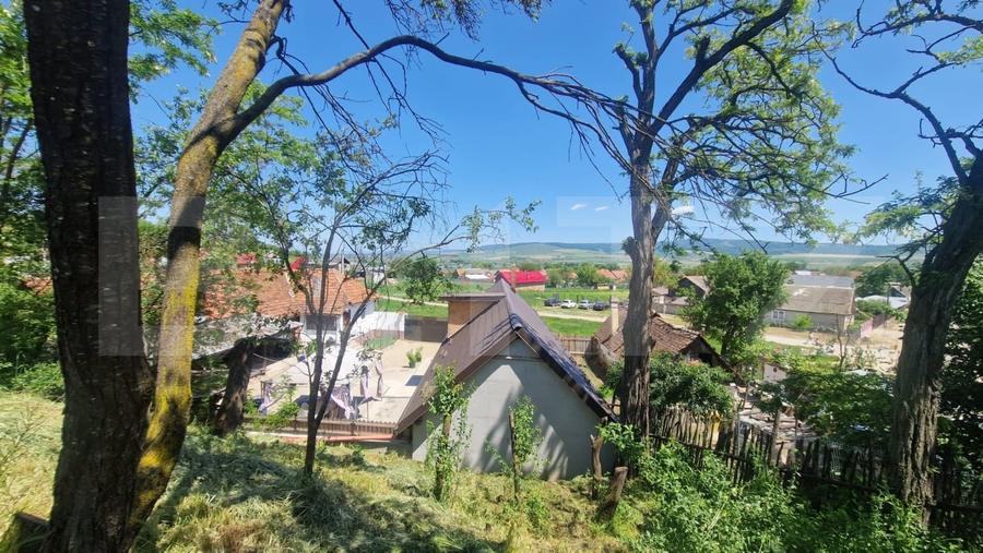 Casă individuală cu 5 camere cu Canalizare în Rotbav