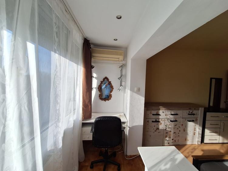 Apartament cu 3 camere decomandat, mobilat în Lipovei