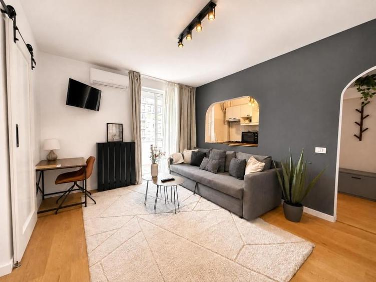 Apartament cu 2 camere semidecomandat în P-ța Unirii