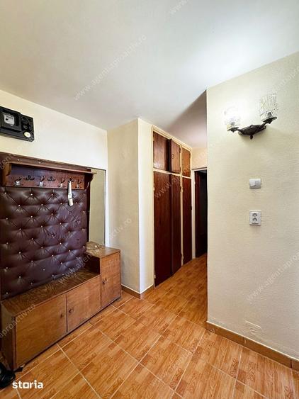 Apartament cu 3 camere decomandat în Mazepa 2