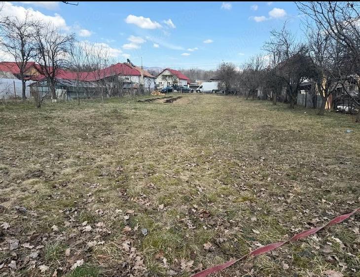 Teren de 3800 mp, în Central