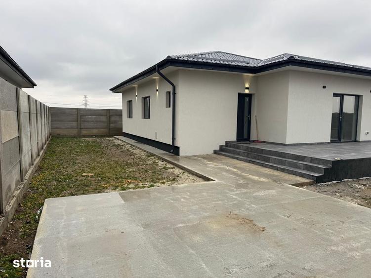 Casă cu 4 camere cu Teren 400 Mp în Olteni