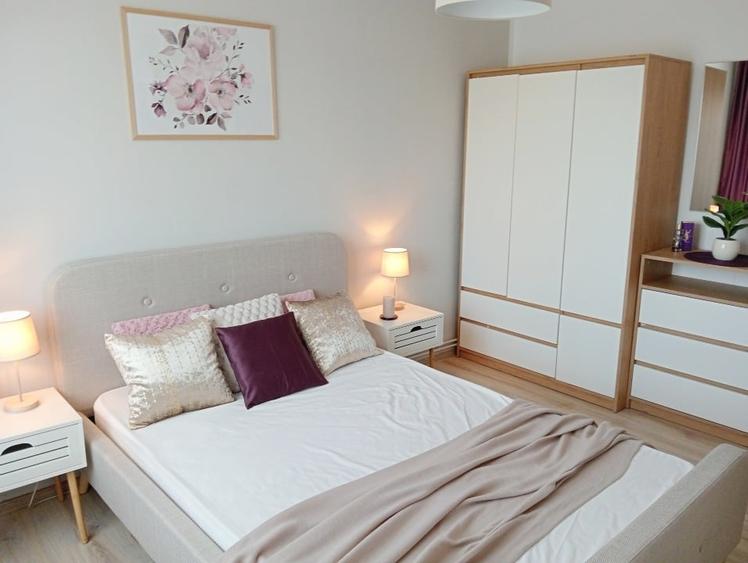 Apartament cu 2 camere semidecomandat, mobilat în Central