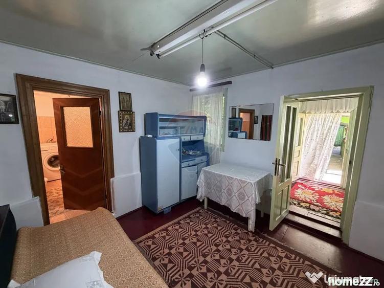 Casă cu 3 camere cu Teren 1459 Mp în Nănești