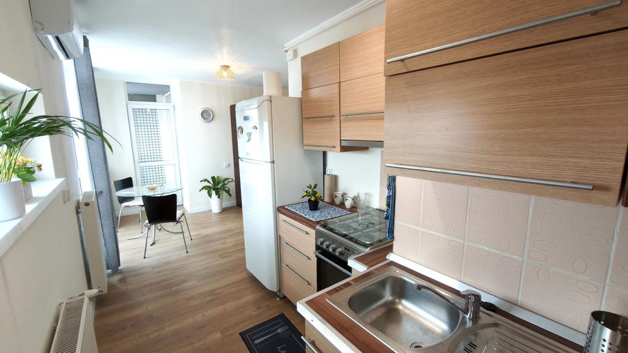 Apartament cu 2 camere nedecomandat în Central
