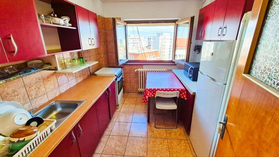 Apartament cu 2 camere semidecomandat în Banu Manta