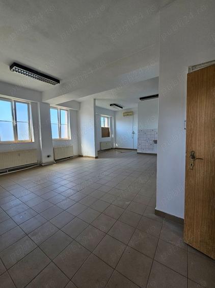 Spațiu comercial, de 45 mp, în Săveni