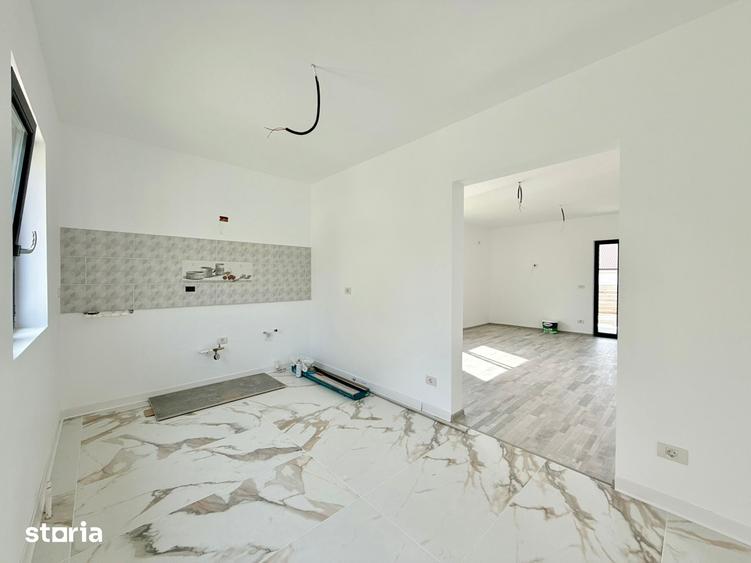 Casă cu 3 camere cu Teren 215 Mp în Lumina