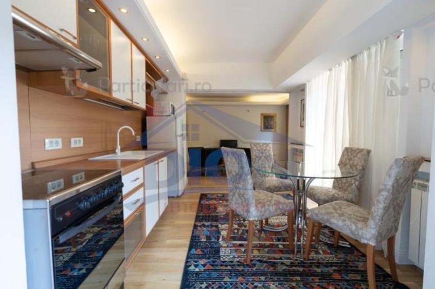 Apartament cu 3 camere semidecomandat în Unirii
