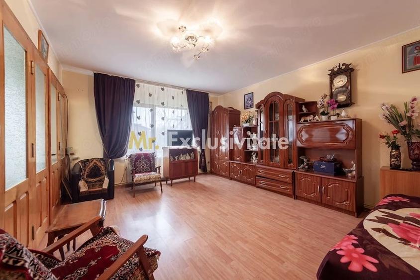 Casă cu 5 camere cu Teren 279 Mp în Est