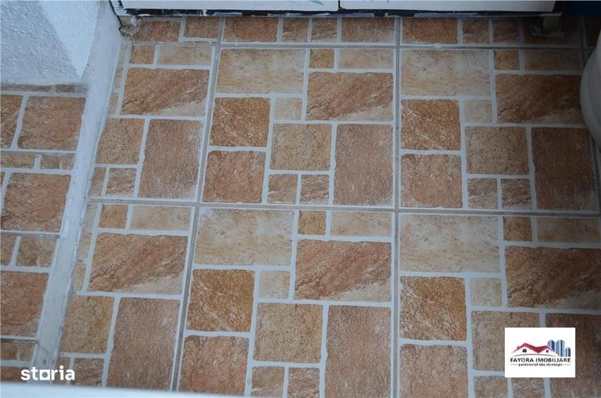 Apartament cu 3 camere decomandat în Tudor