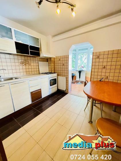 Apartament cu 2 camere decomandat în