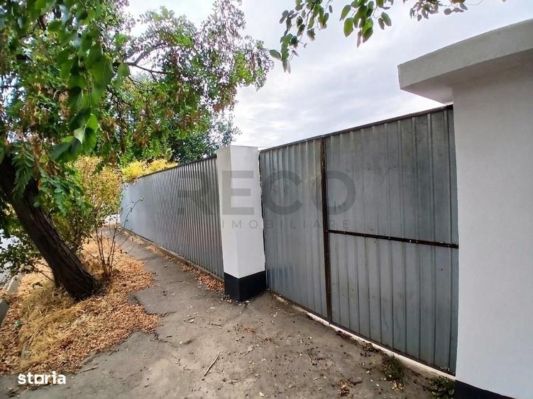 Casă cu 4 camere decomandat în Sântandrei