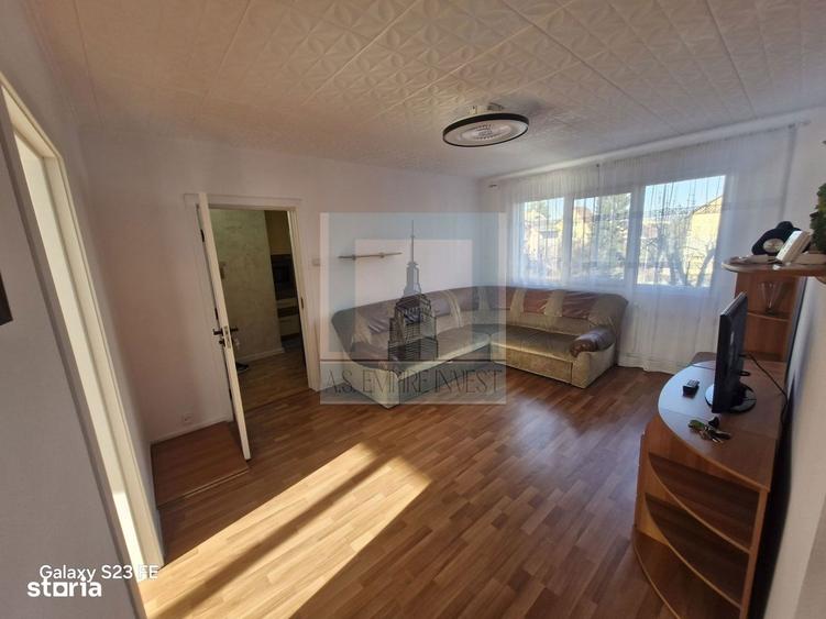 Apartament cu 3 camere semidecomandat, mobilat în Astra