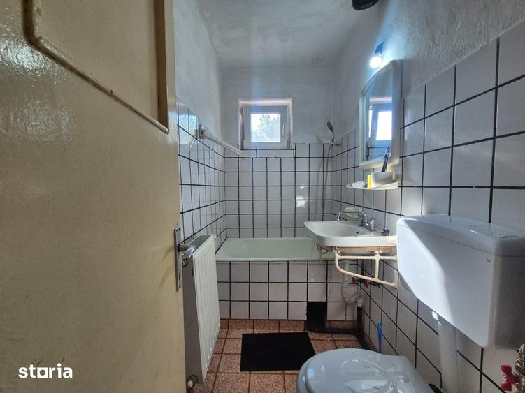 De vanzare apartament 2 camere zona 8 Mai, Targu Jiu - 1