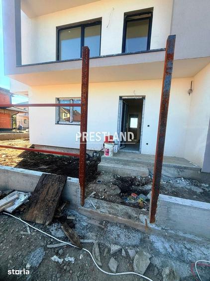 Casă cu 4 camere cu Teren 207 Mp în Gușterița