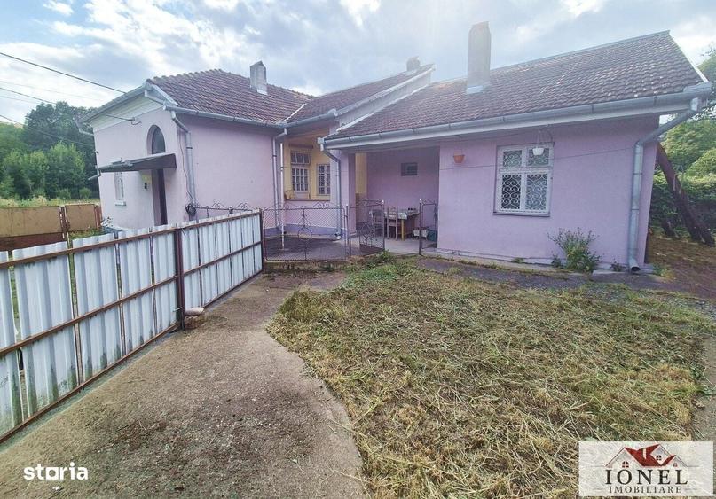 Casă cu 3 camere în Ciugud