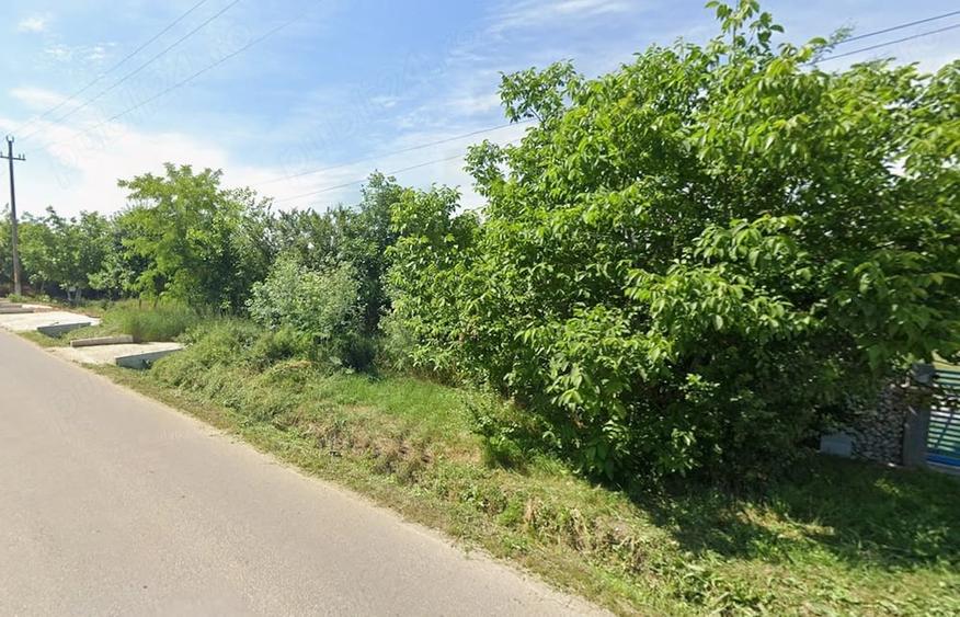 Teren de 2290 mp, în Periș