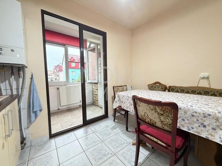 Apartament de inchiriat 3 camere etajul 4, cu lift,  Zona Vasile Aaron - 4