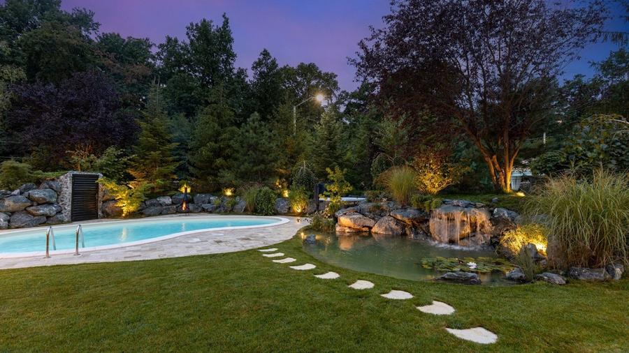 Casă individuală cu 6 camere cu Piscina în Tunari