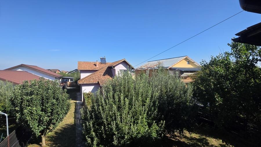 Casă cu 6 camere cu Teren 640 Mp în Grădiștea