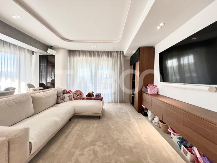 Apartament cu 3 camere semidecomandat, mobilat în Mănăștur