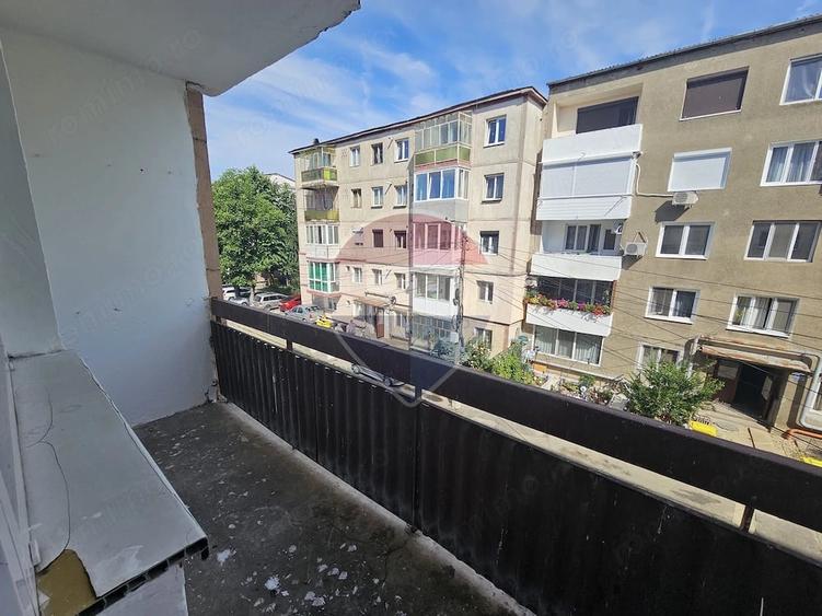 Garsonieră decomandată în Central