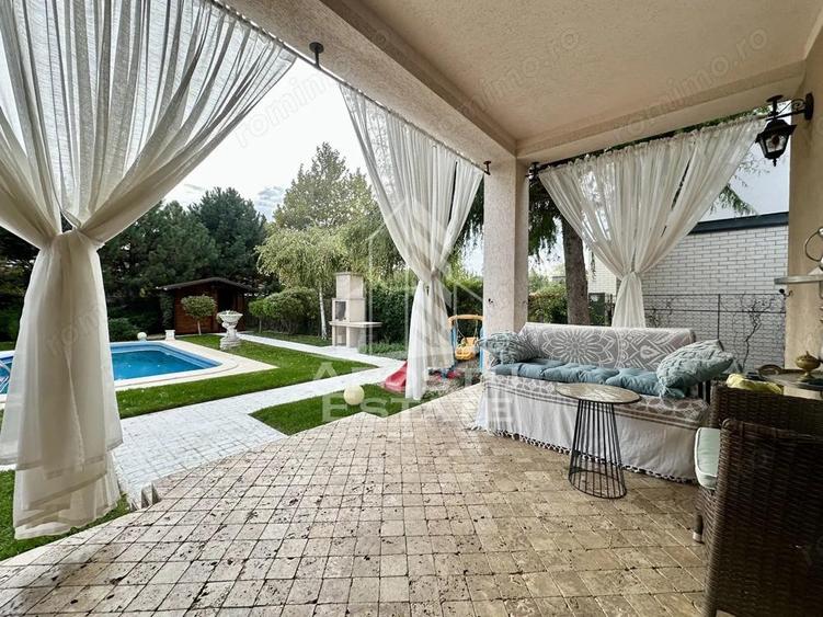 Casa impresionanta cu 5 camere si garaj, la intrare in Dumbravita - 1