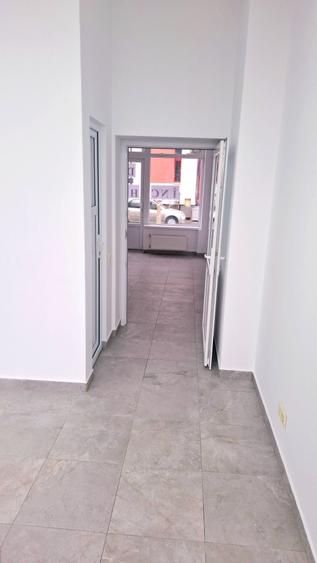 Spațiu comercial, de 33 mp, în Central