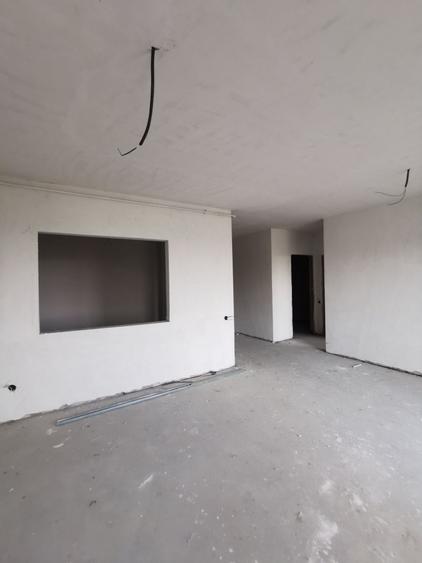 Apartament cu 2 camere decomandat în Gilău