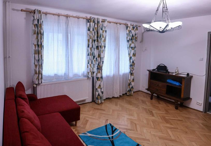 Apartament cu 3 camere semidecomandat în Lujerului