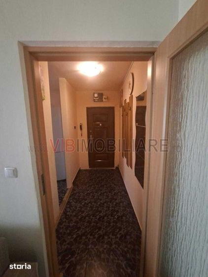 Apartament cu 2 camere, semidecomandat, 52 mp, etaj 1 Zona Stadion D - 3