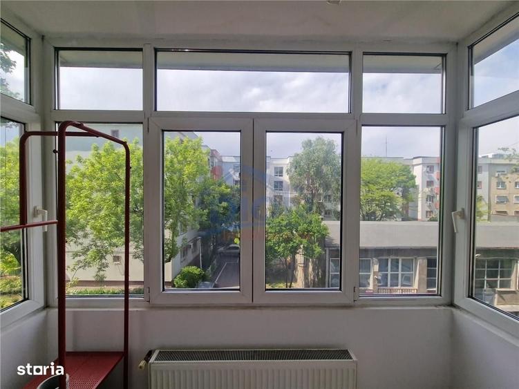 Apartament cu 3 camere în Drumul Sării