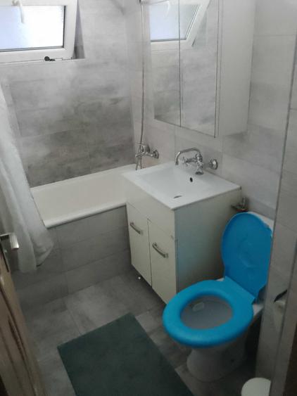 Apartament cu 2 camere semidecomandat în 9 Mai