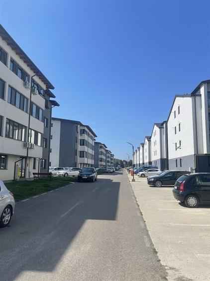 Garsonieră decomandată în Valea Adâncă