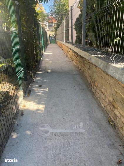 Casă cu 3 camere decomandat cu Teren 150 Mp în Copou