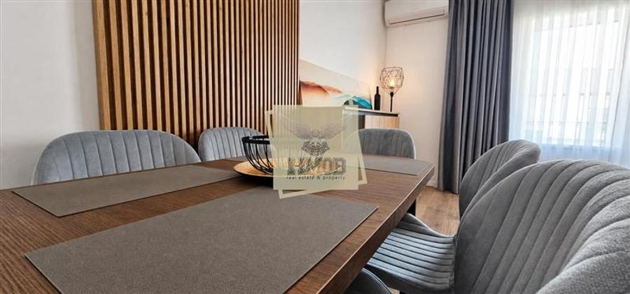 Apartament cu 3 camere decomandat, mobilat în Exterior Sud