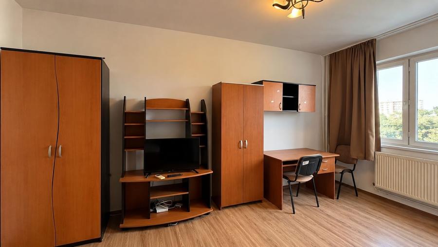 Garsonieră semidecomandată, mobilată în Complex Studențesc