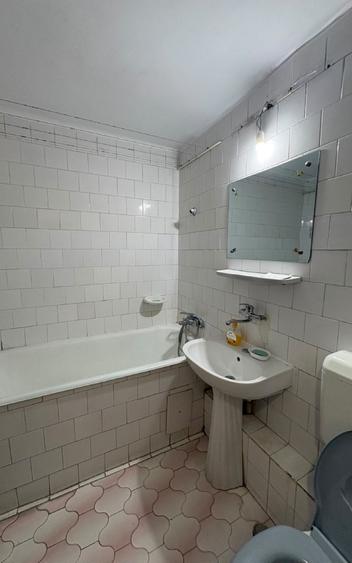 Apartament cu 2 camere decomandat în Crângași
