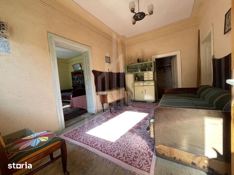 Casă cu 4 camere cu Teren 1464 Mp în Porumbacu de Jos