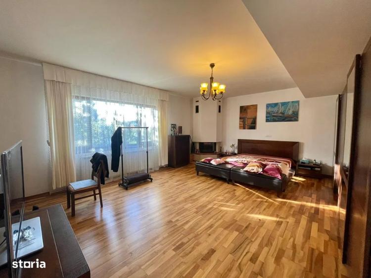 Casă individuală cu 7 camere cu Garaj în Jiului