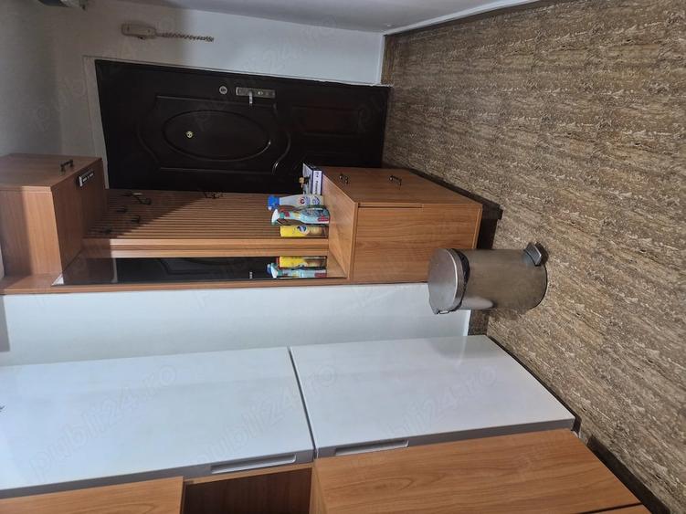Apartament cu 2 camere semidecomandat în Pantelimon