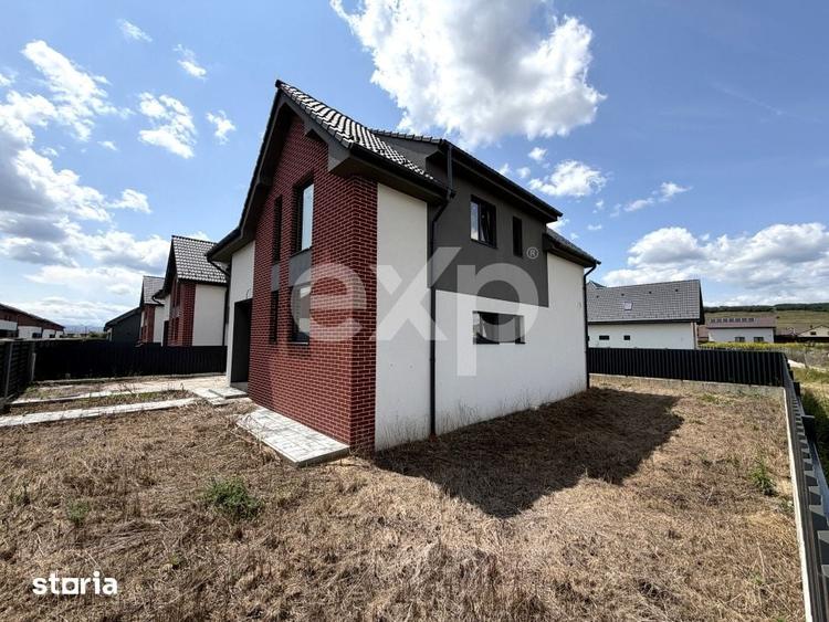 Casă cu 4 camere cu Teren 400 Mp în Jucu