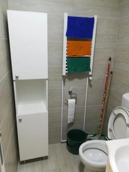 Garsonieră decomandată, mobilată în Păcii