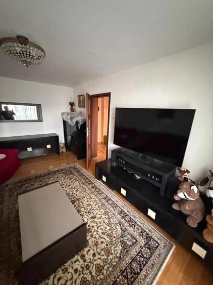 Apartament cu 3 camere decomandat în Crângași