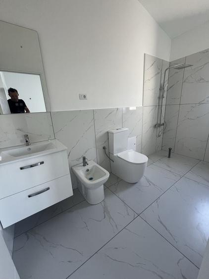 Casă cu 3 camere în Șimnicu de Jos