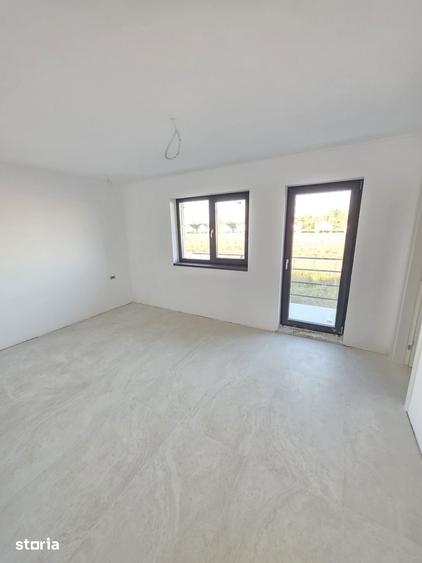 Casă cu 4 camere cu Teren 500 Mp în Central