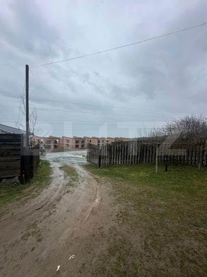 Casă individuală cu 6 camere cu Canalizare în Exterior Sud